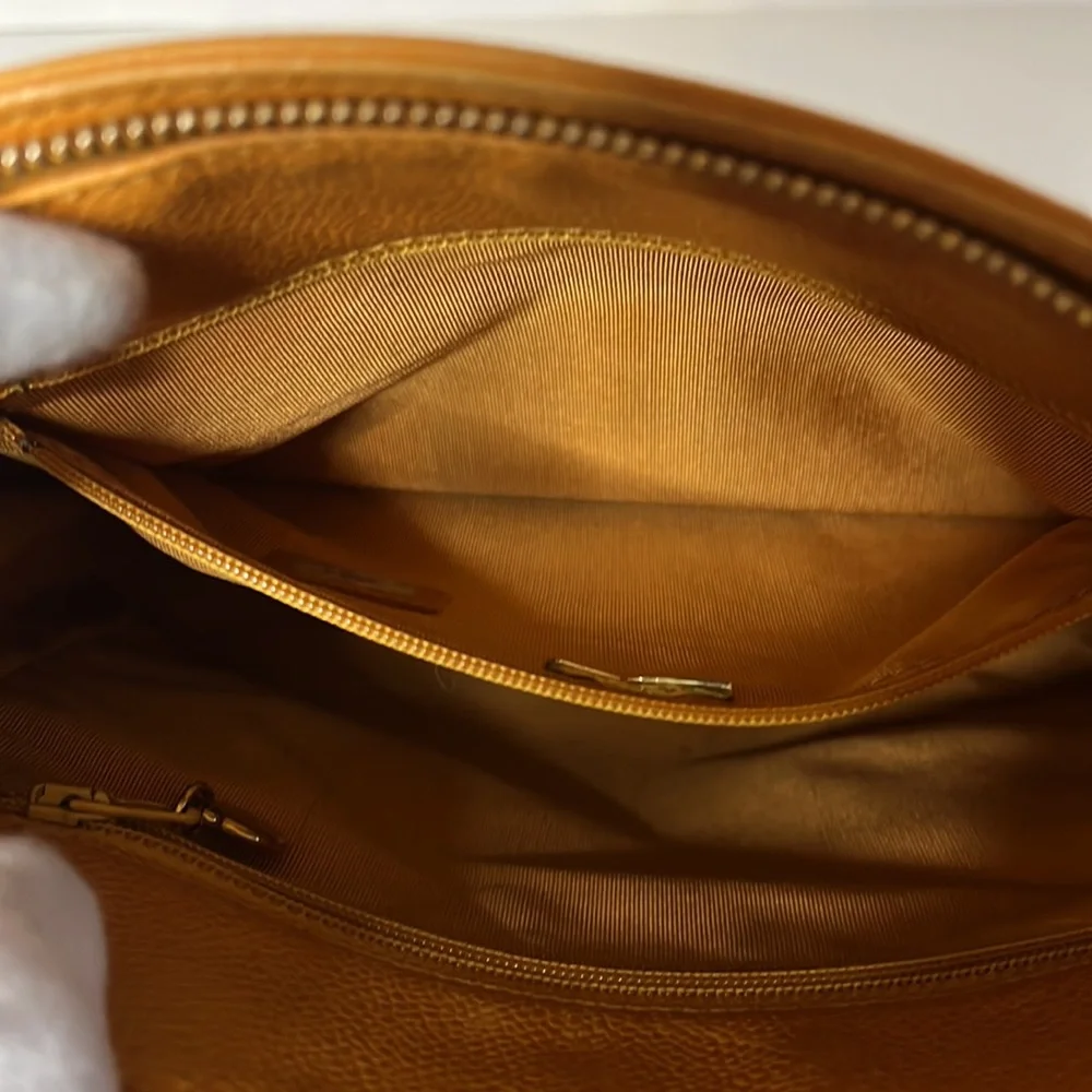 SOLD - CHANEL vintage orange caviar leather shoulder bag - Picture 9 of 16